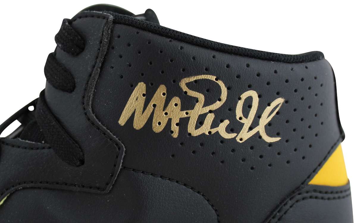 
Lakers Magic Johnson Authentic Signed Left Black Converse Weapon Shoe BAS Wit