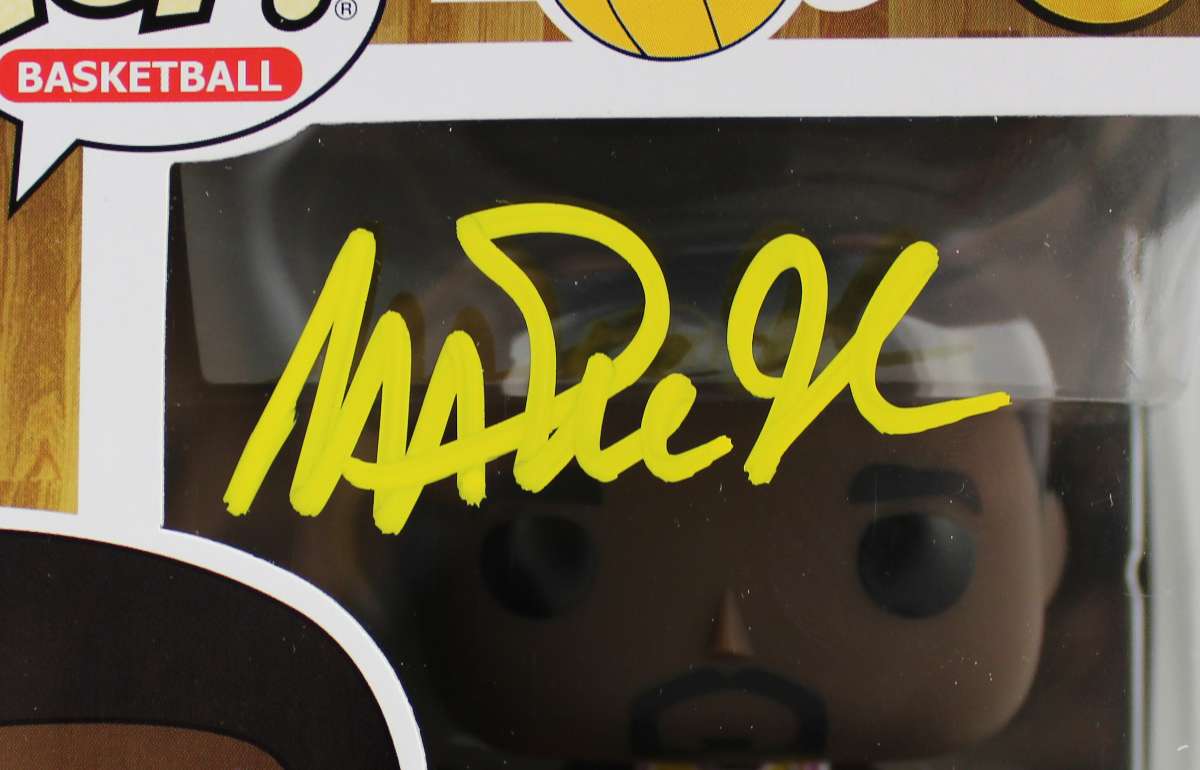 
Lakers Magic Johnson Signed NBA HWC #78 Funko Pop Vinyl Figure w/ Yellow Sig BAS