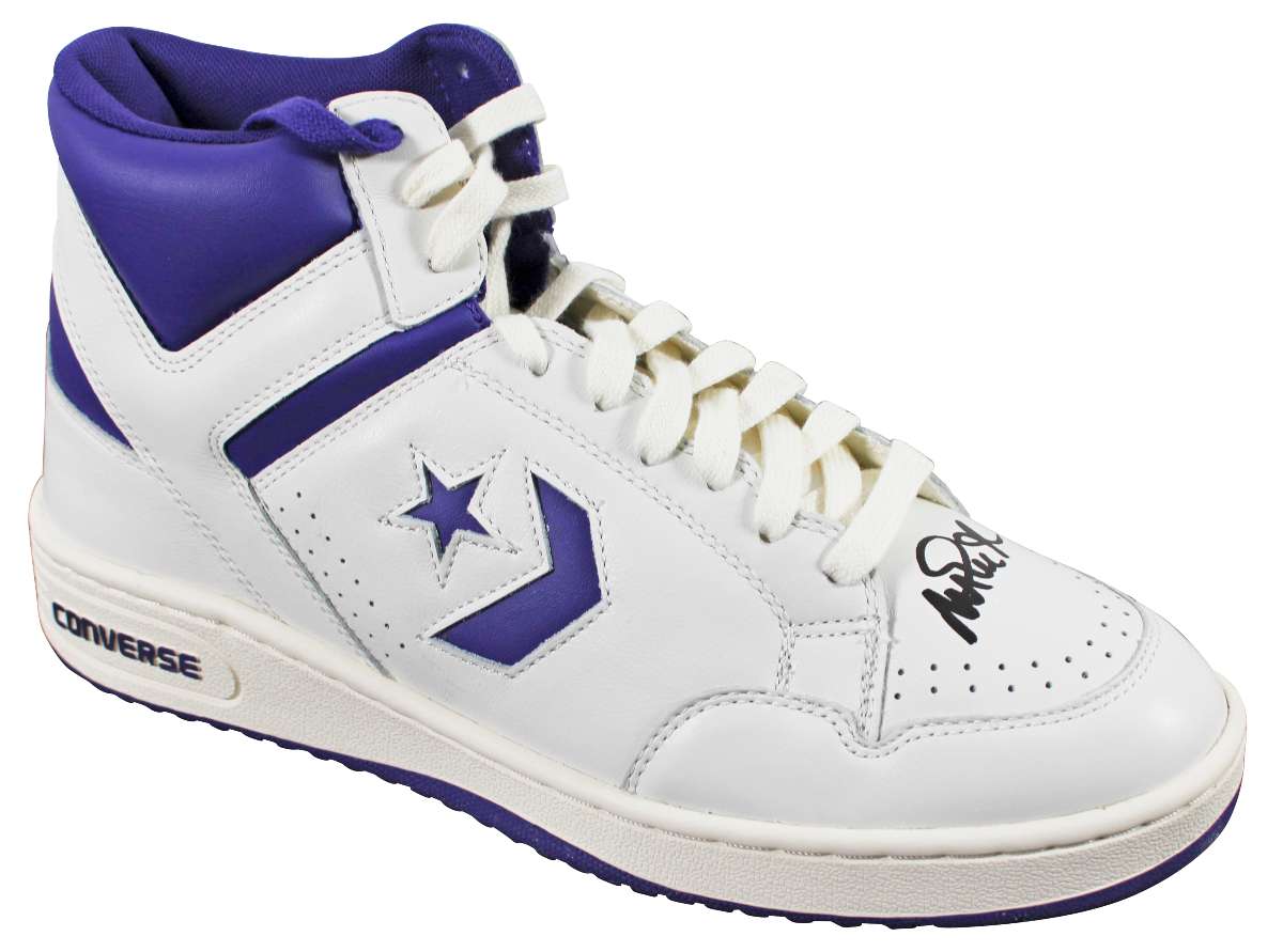 
Lakers Magic Johnson Signed Right Purple & White Converse Weapon Shoe BAS Wit 2