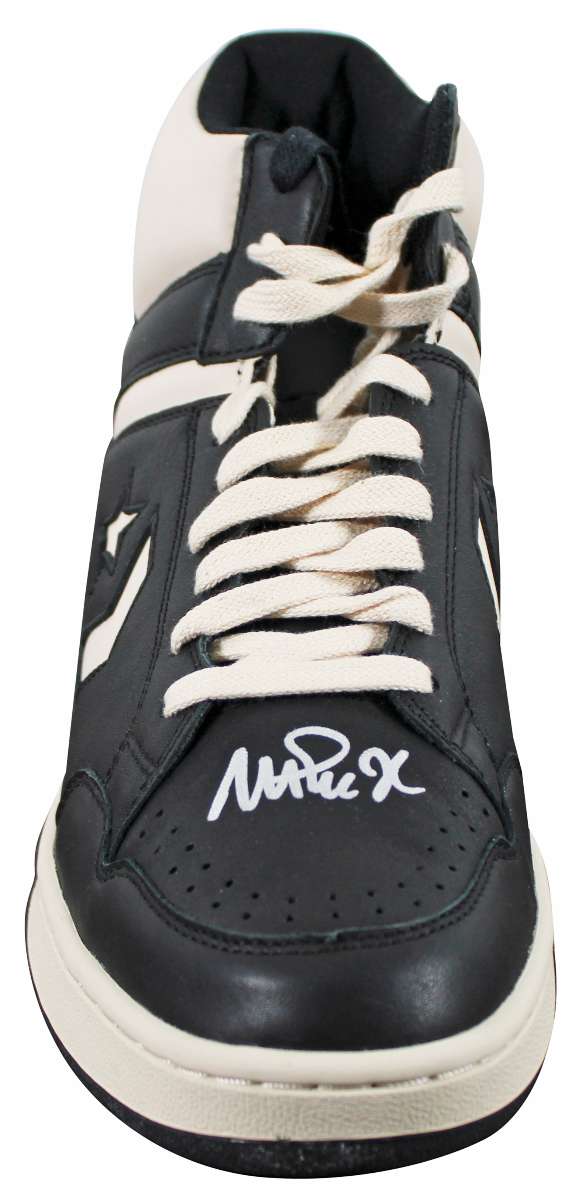 
Lakers Magic Johnson Signed Right Black & White Converse Weapon Shoe BAS Wit 2