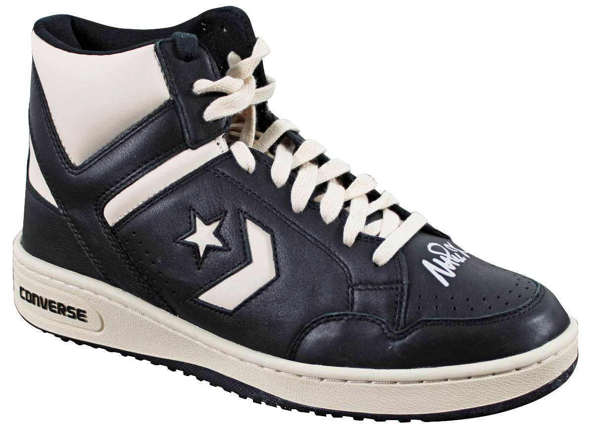 
Lakers Magic Johnson Signed Right Black & White Converse Weapon Shoe BAS Wit 2