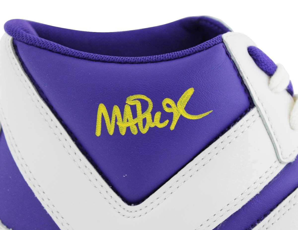 
Lakers Magic Johnson Signed Right P&W Converse Weapon Shoe W/ Case BAS Witness 3